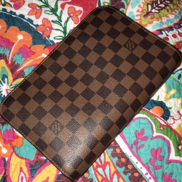 Louis Vuitton Clutch - Picture 3 of 8